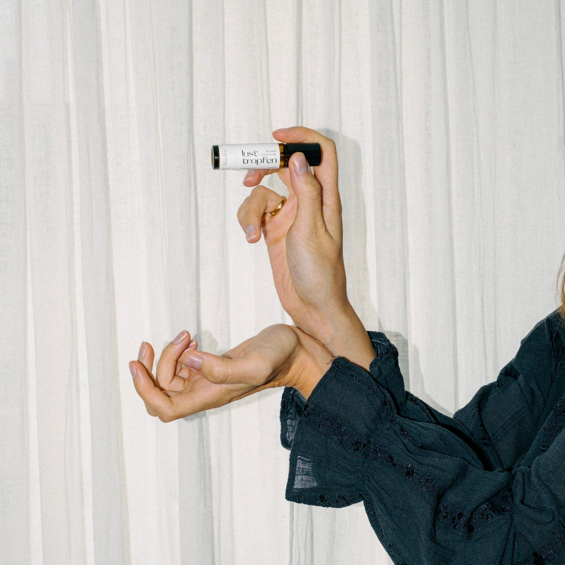 Lusttropfen von paopao essentials: natürliches Nahrungsergänzungsmittel gegen Libidoverlust.