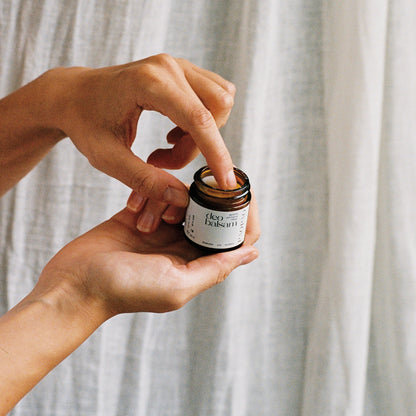 Ekovita Deo Balsam in nachhaltiger Verpackung, ideal für naturbewusste Frauen.