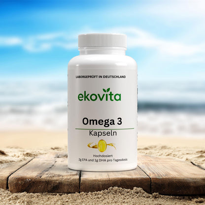 Zwei Omega-3 Softgels auf einer Holzoberfläche, um die hochwertige Qualität der Inhaltsstoffe zu betonen.