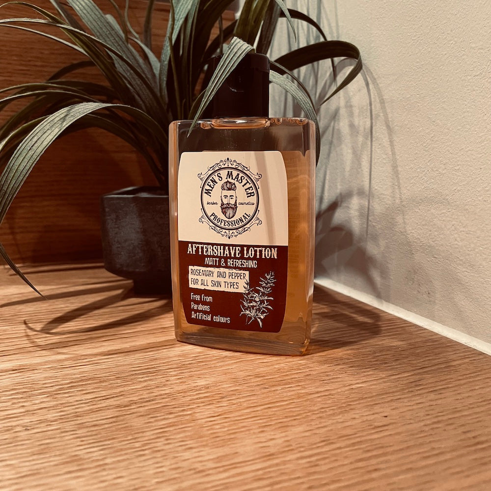 Nach dem Rasieren aufgetragene Pfeffer Lotion von ekovita zur hautberuhigenden Pflege.