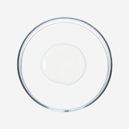 Verpackung des sober After Shave Flüssigkeit auf einem Holztisch, ideal für empfindliche Haut.