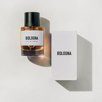 BOLOGNA Eau de Parfum in luxuriöser Verpackung, das perfekte Geschenk für Duftliebhaber.