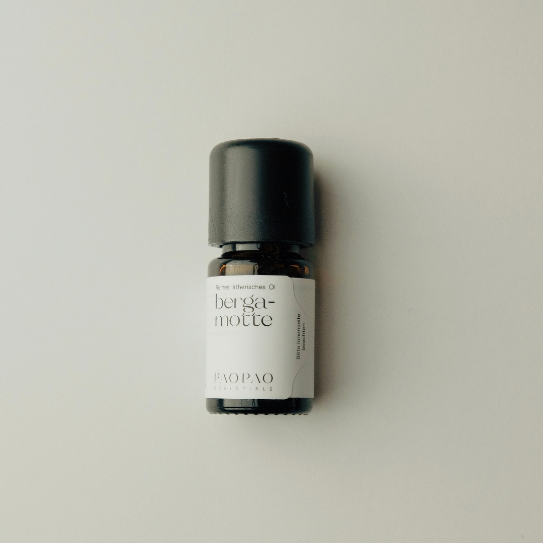 Bergamotte 5ml Flasche mit 100% ätherischem Öl von paopao essentials für innovative Naturkosmetik.