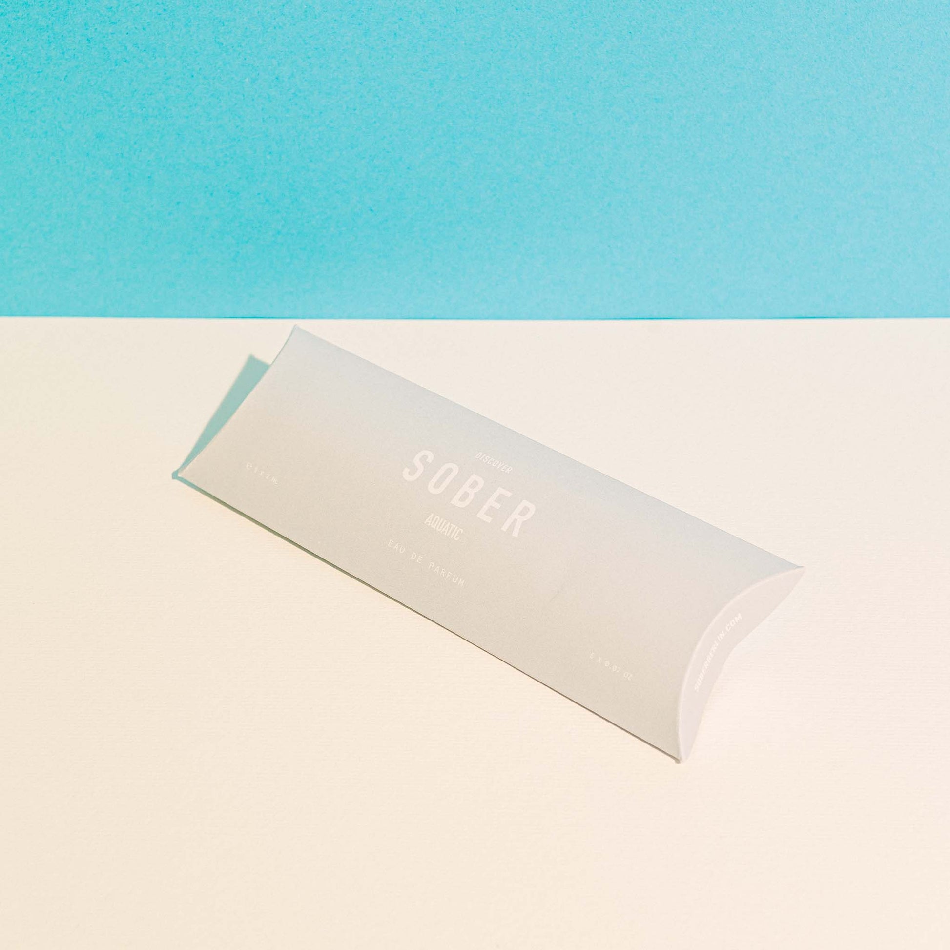 Anwendung des Ekovita Discovery Sets, das frische Aquatic Düfte perfekt für den Alltag bietet.