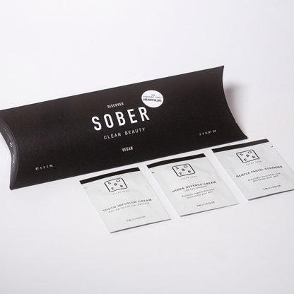 Detailansicht des Discovery Sets mit laborgeprüften Produkte von sober für strahlende Haut.