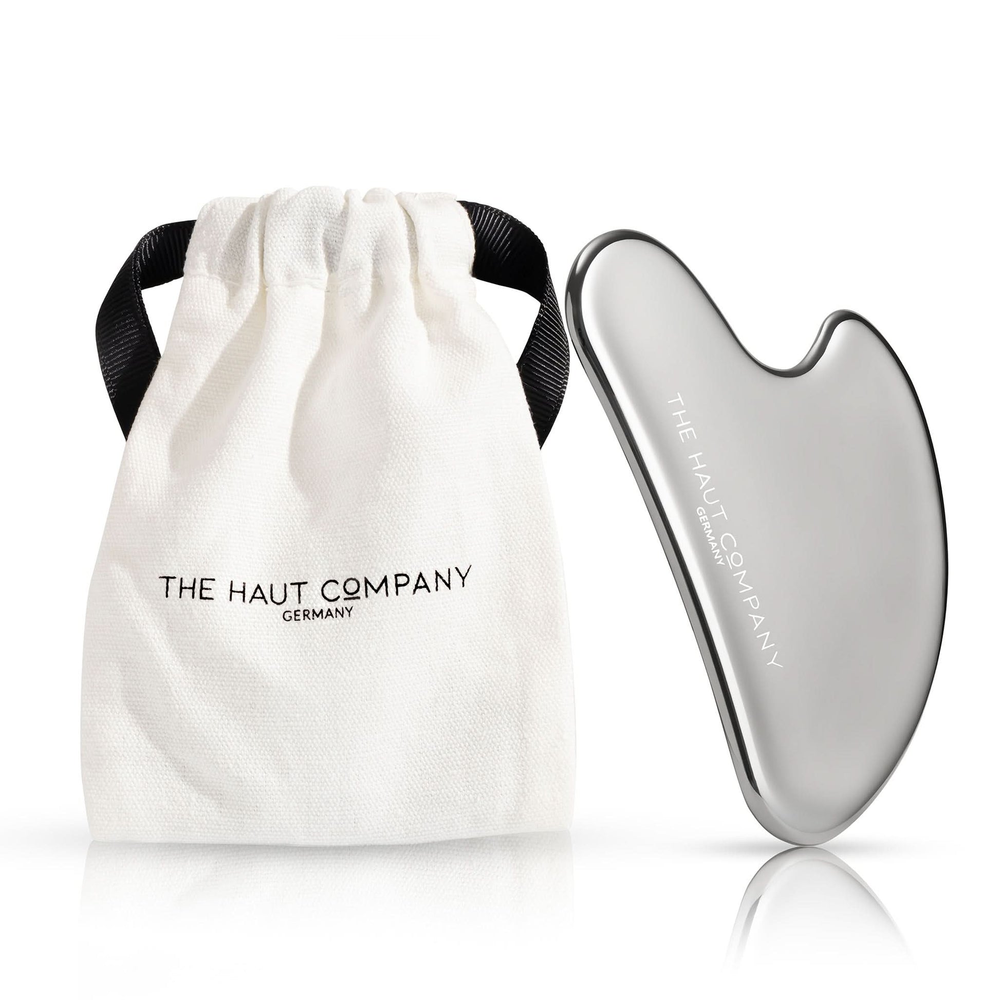 Szenische Anwendung des Gua Sha für eine revitalisierende Gesichtsmassage und schönere Haut