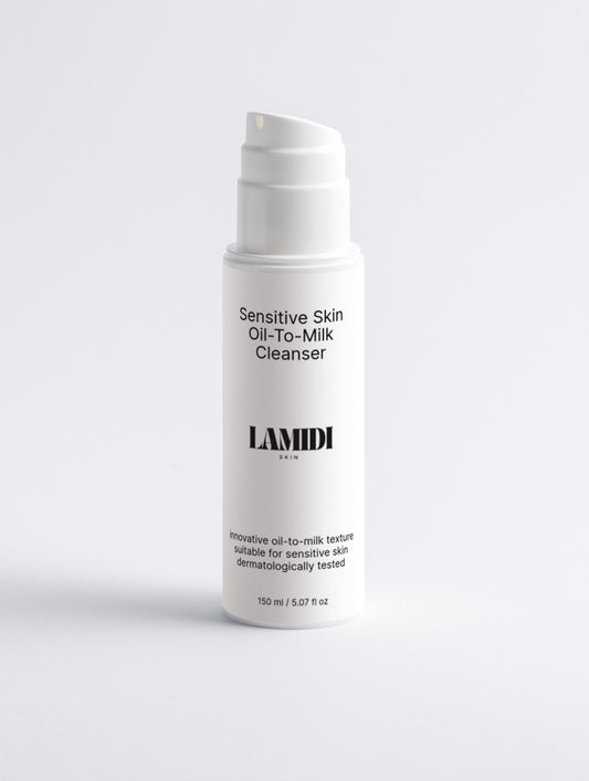 Sensitive Skin Oil-To-Milk Cleanser von ekovita, sanfte Reinigung für empfindliche Haut im eleganten Flakon.