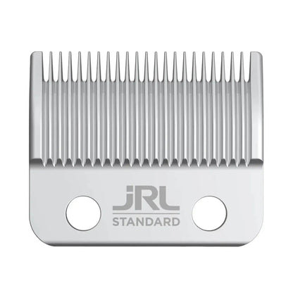 Anwendung der FF2020C Taper Klinge beim Haarstyling, für präzise Ergebnisse und professionelle Frisuren.