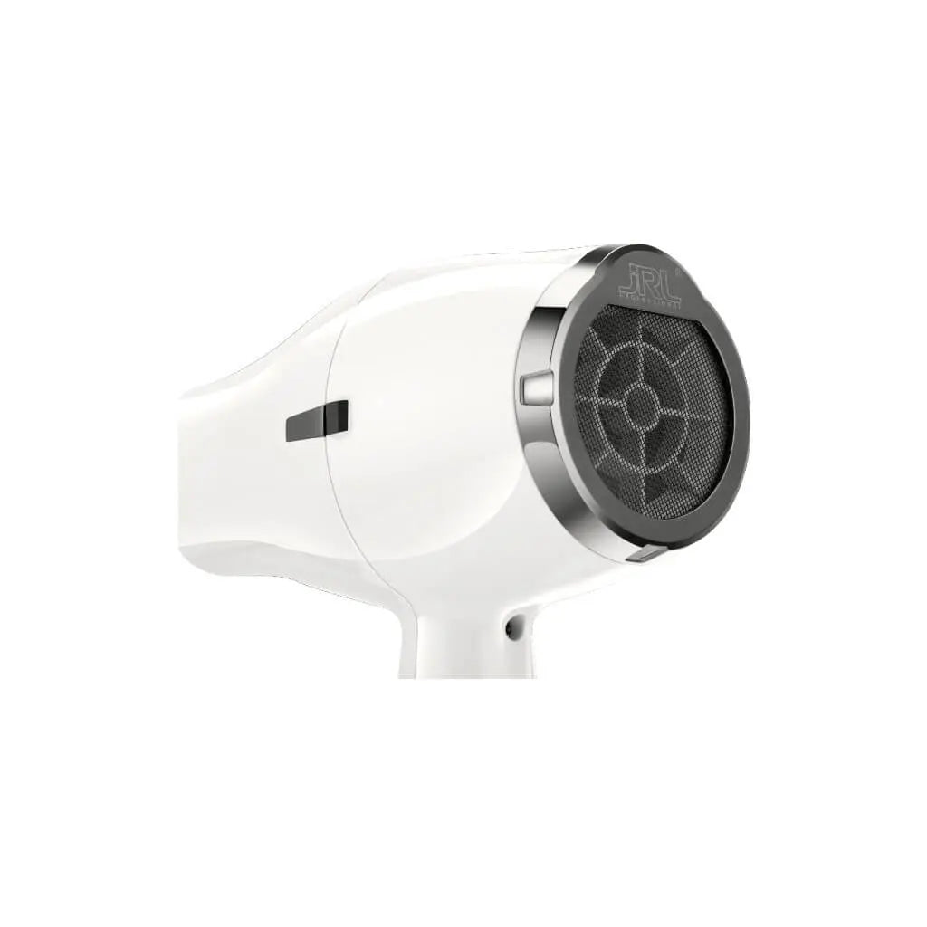 JRL Feather 3660 Haartrockner während der Anwendung, zeigt schnelles Trocknen von langem Haar.