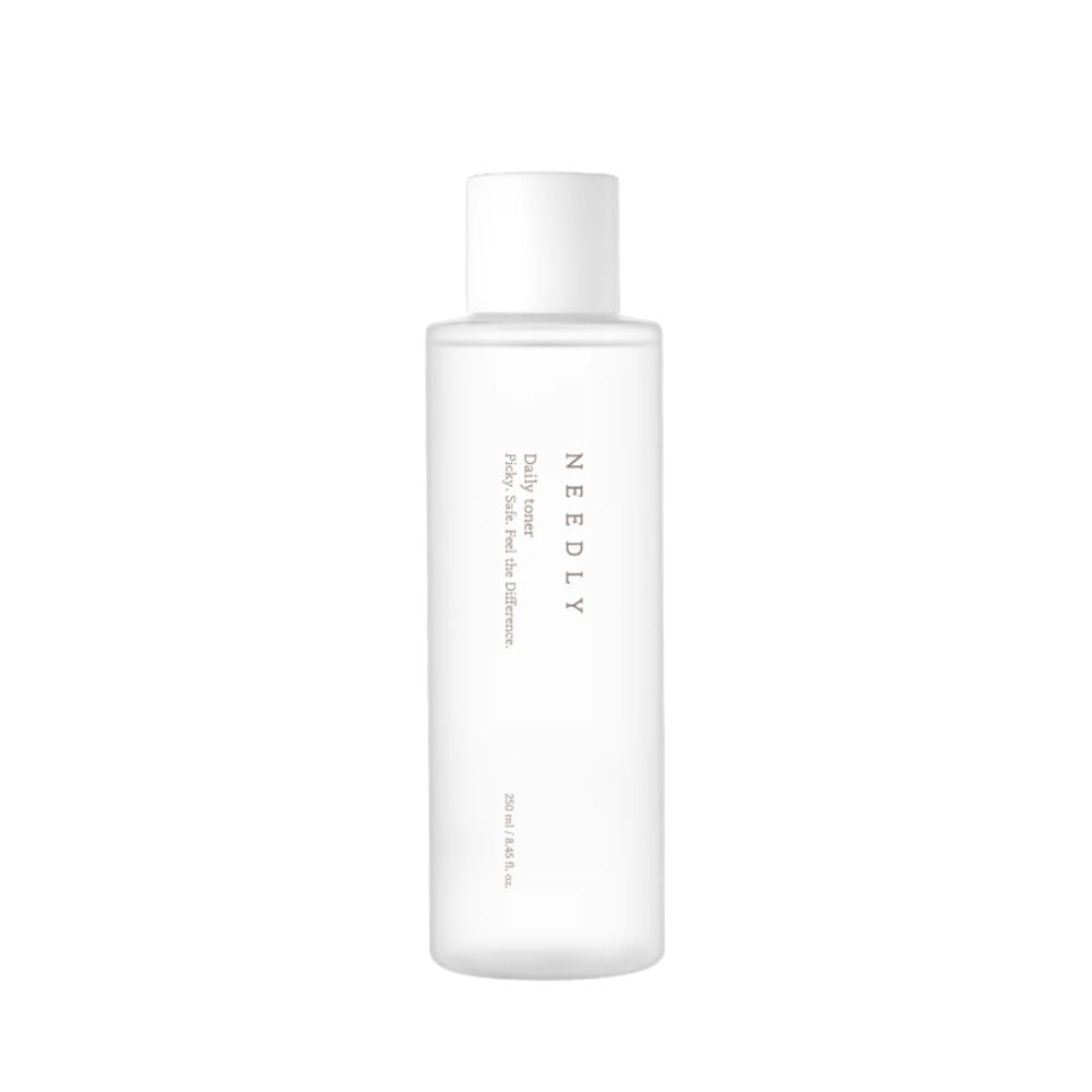 Needly Daily Toner von ekovita in eleganter Verpackung für sanfte Hydration und Exfoliation.