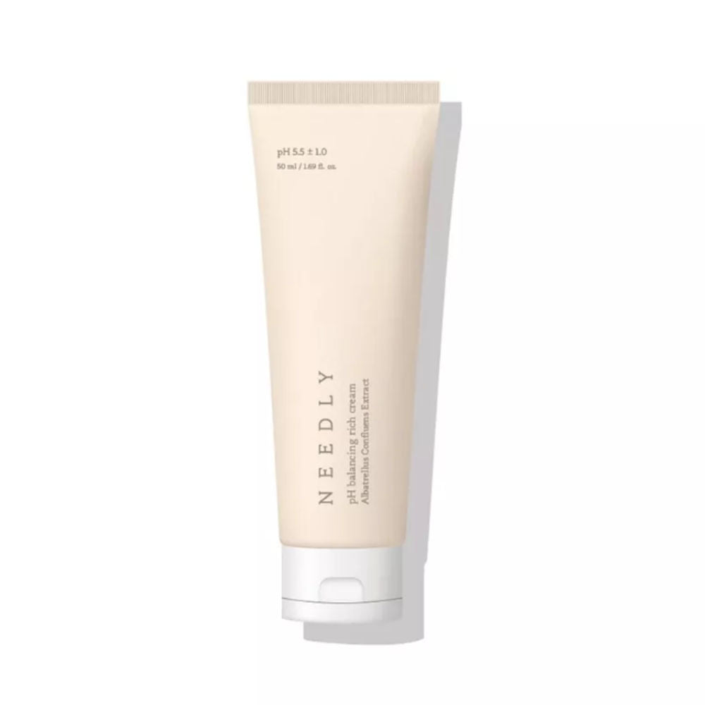 NEEDLY pH Balancing Rich Cream in einer eleganten Dose auf einem hellen Hintergrund, ideal für trockene Haut.