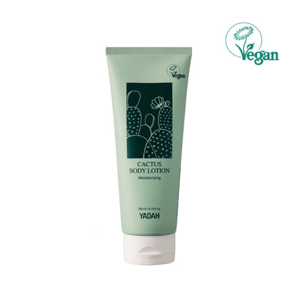 Anwendung der Yadah Kaktus Body Lotion auf der Haut – perfekte vegane Pflege für trockene Haut.