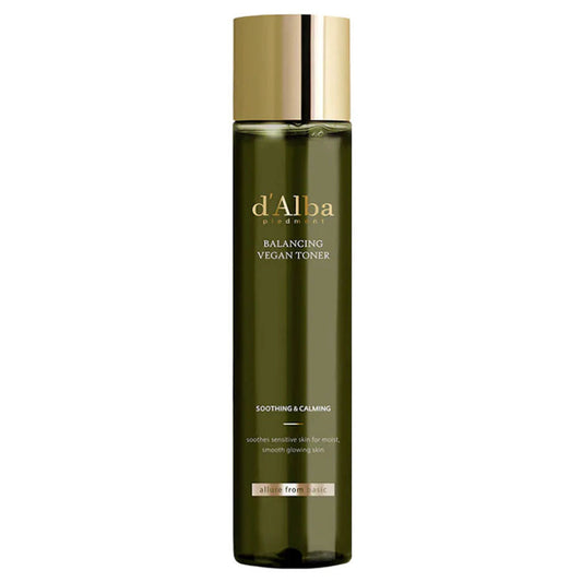 d'Alba Mild Skin Balancing Vegan Toner in einer eleganten Flasche für sanfte Hautpflege.