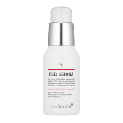 Medicube Red Serum 2.0 in eleganter упаковка, perfekt für unreine Haut mit Niacinamid und Teebaumextrakt.