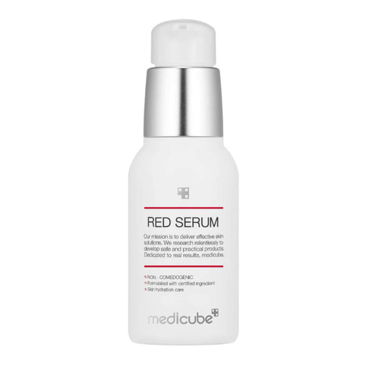 Medicube Red Serum 2.0 in eleganter упаковка, perfekt für unreine Haut mit Niacinamid und Teebaumextrakt.