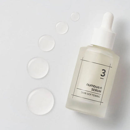 Anwendung des Numbuzin Serum mit sanften Tropfen für intensive Hautpflege und Weichheit.