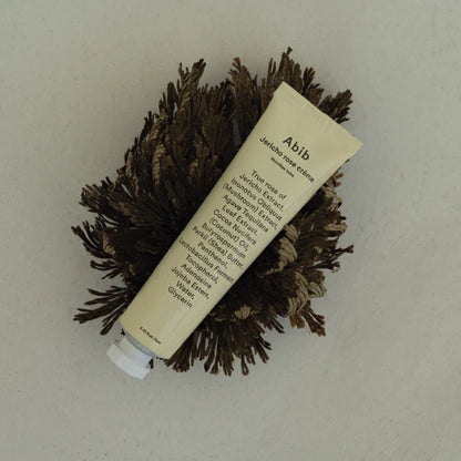 Verpackung der Abib Jericho Rose Cream, betont die natürliche Formel für intensive Gesichtscreme
