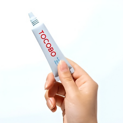 Die Verpackung der TOCOBO Bio Watery Sun Cream zeigt die natürlichen Inhaltsstoffe und die SPF50+ Schutzwirkung.