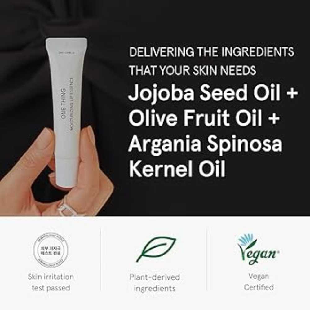 Anwendung der Moisturizing Lip Essence mit Jojobasamenöl für extra sanfte Lippenpflege.