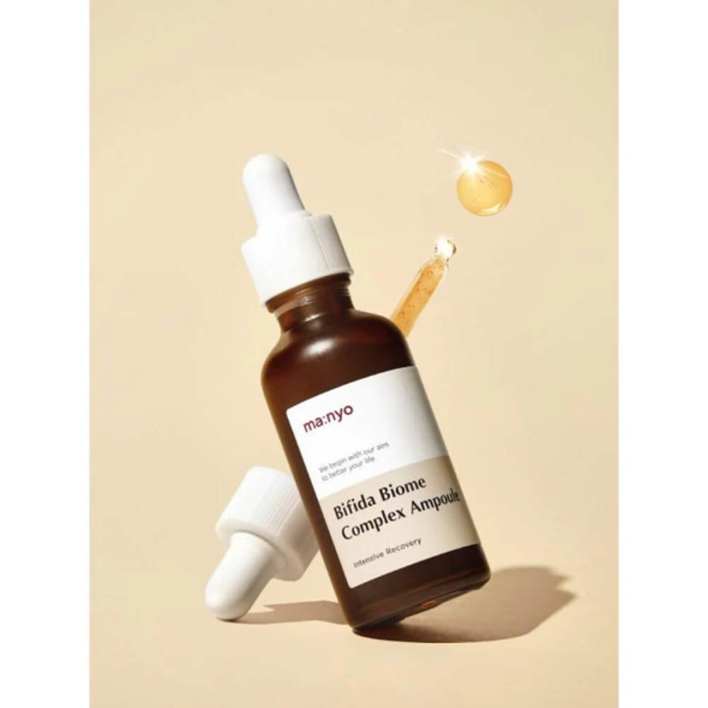 Verpackung der ma:nyo Bifida Biome Complex Ampoule, designed für die Bekämpfung von Hautalterung und zur Regeneration.