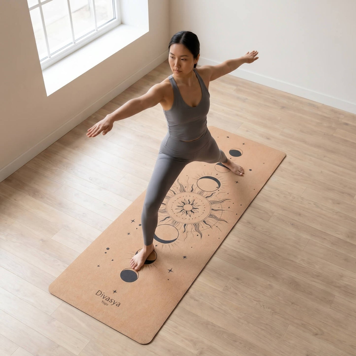 Leichte Kork Yogamatte: rutschfest, dämpfend & nachhaltig | Lotus Alignment