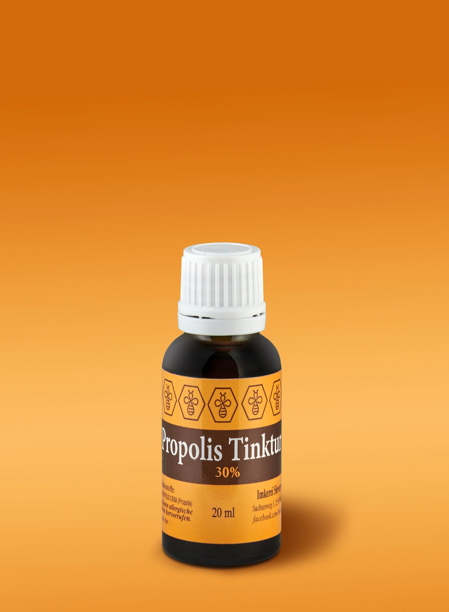 Ekovita Propolis Tinktur in einer weißen Flasche, schön dekoriert für moderne Gesundheitspflege.