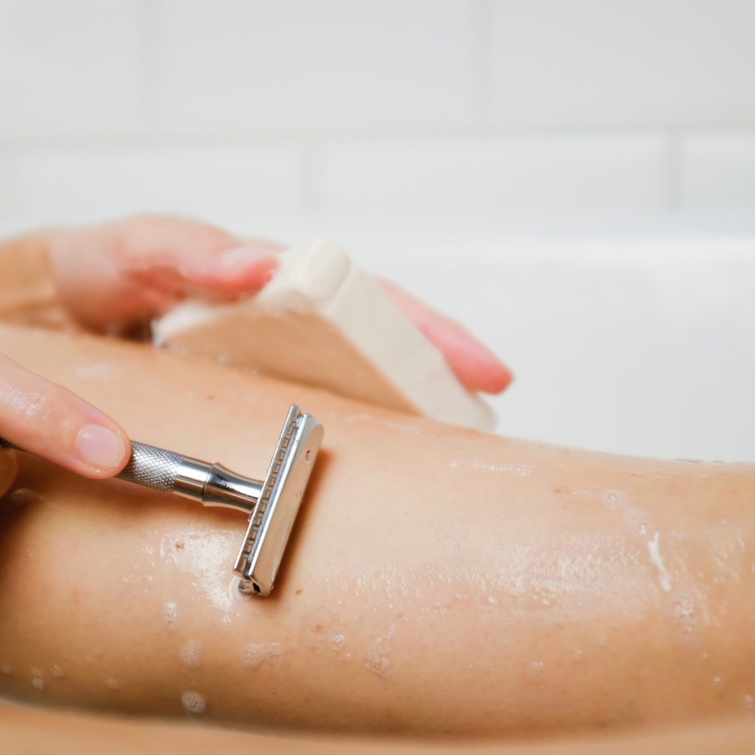 Rasierhobel aus Metall von therefore beauty, perfekt für jeden Hauttyp.