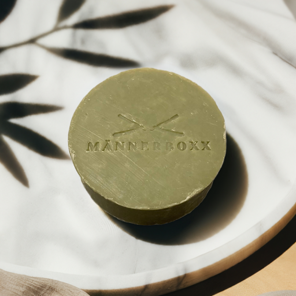 Detailansicht der Rasierseife Fresh Lime mit Zitrusduft und reichhaltigem Schaum.