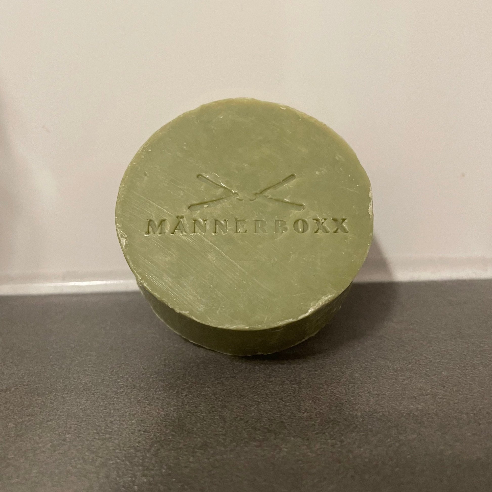 Frischer Zitrusduft der Rasierseife Fresh Lime verleiht der Rasur ein belebendes Erlebnis.