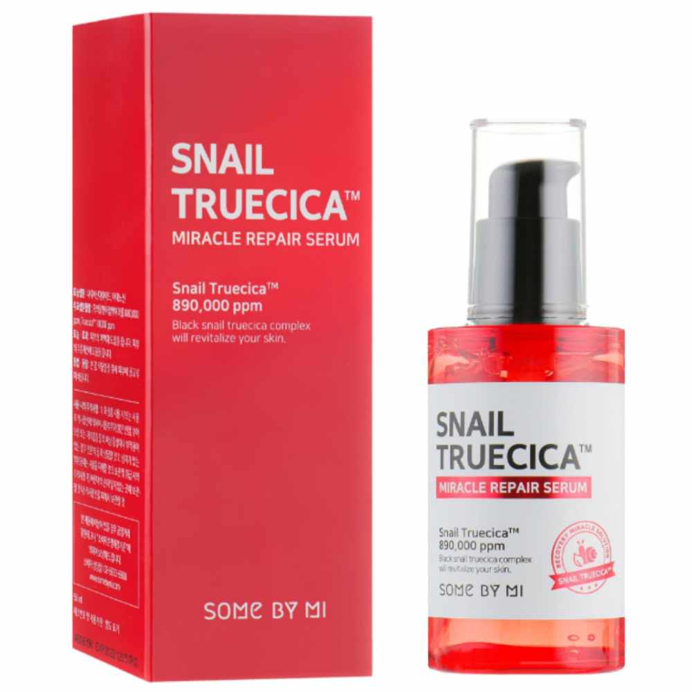 Nahe Ansicht des SOME BY MI Snail True CICA Serums, zeigt die hochwertige Verpackung und texturierten Inhalt.