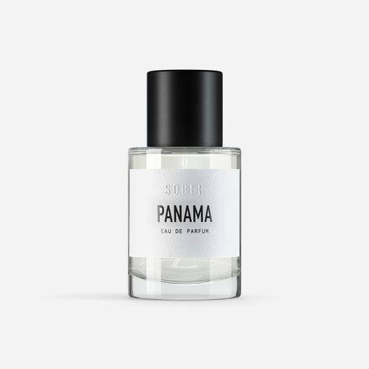 Premium Panama Eau de Parfum von ekovita in eleganter Flasche, ideal für empfindliche Haut.