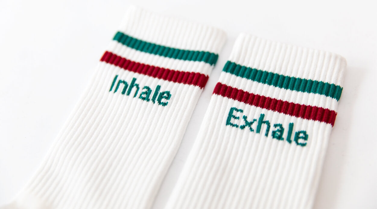 Socken mit Yoga-Motiv: Inhale Exhale | Namasté