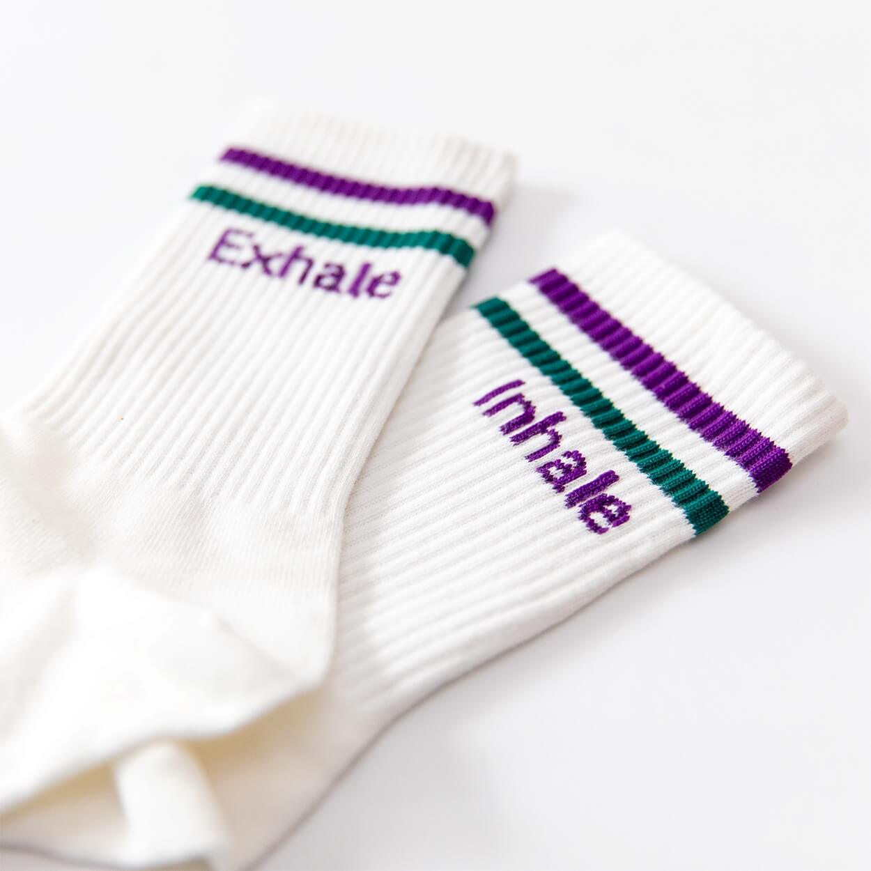 Socken mit Yoga-Motiv in 2 Varianten: Namasté Pink | Inhale Exhale