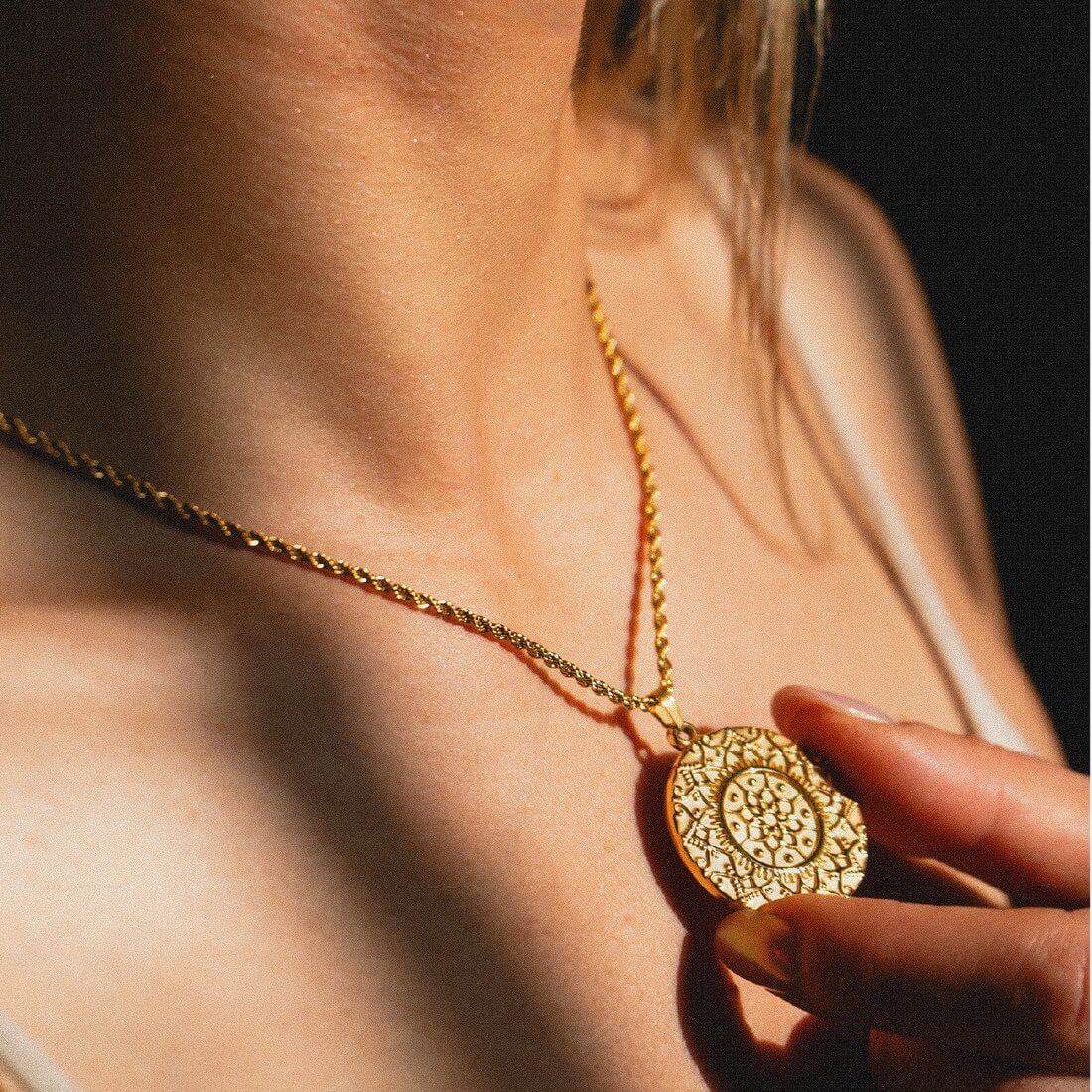 Kette mit Anhänger Mandala | vergoldet | I am safe & supported