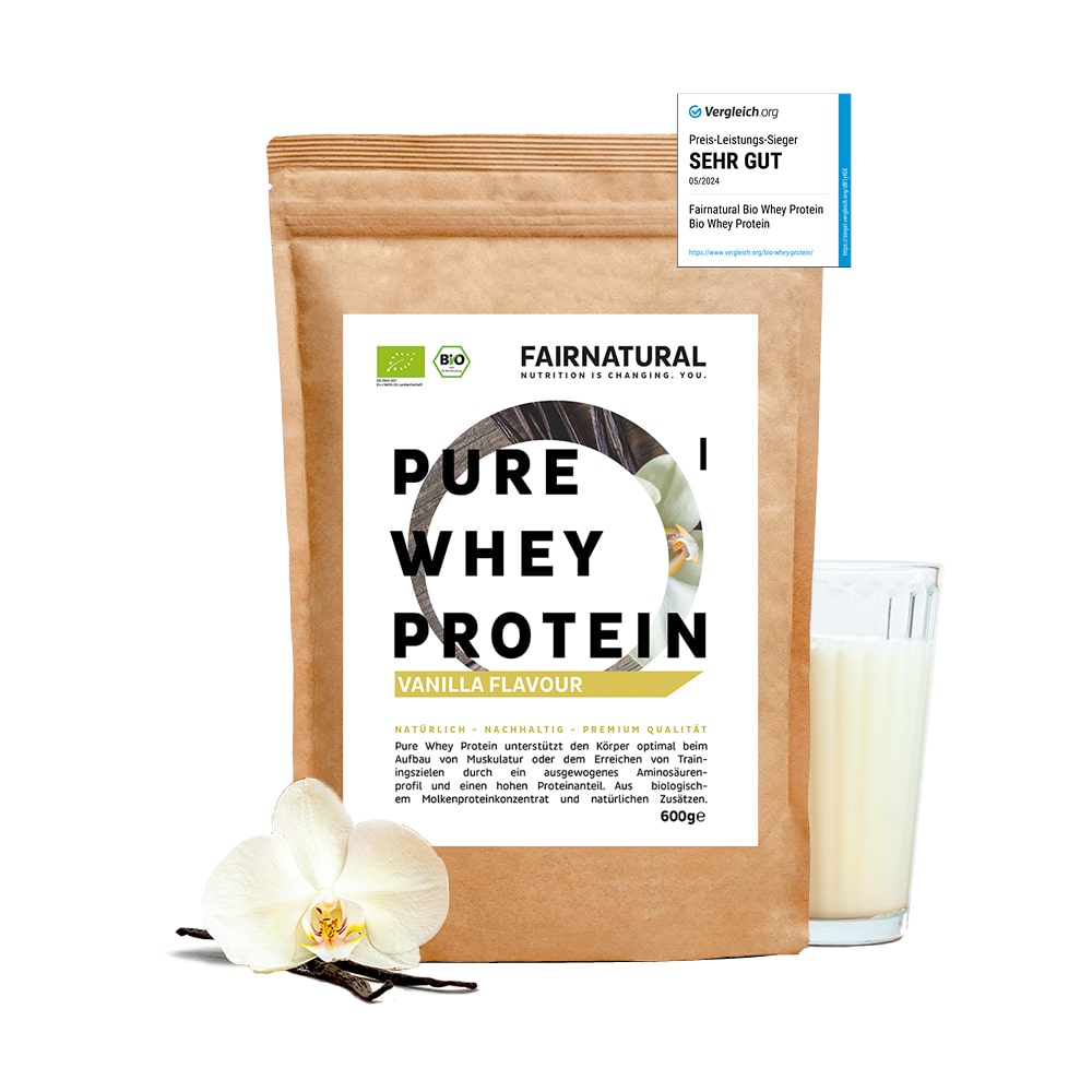 Premium Bio Whey Protein Pulver in Vanille von Fairnatural® für natürlichen Muskelaufbau.