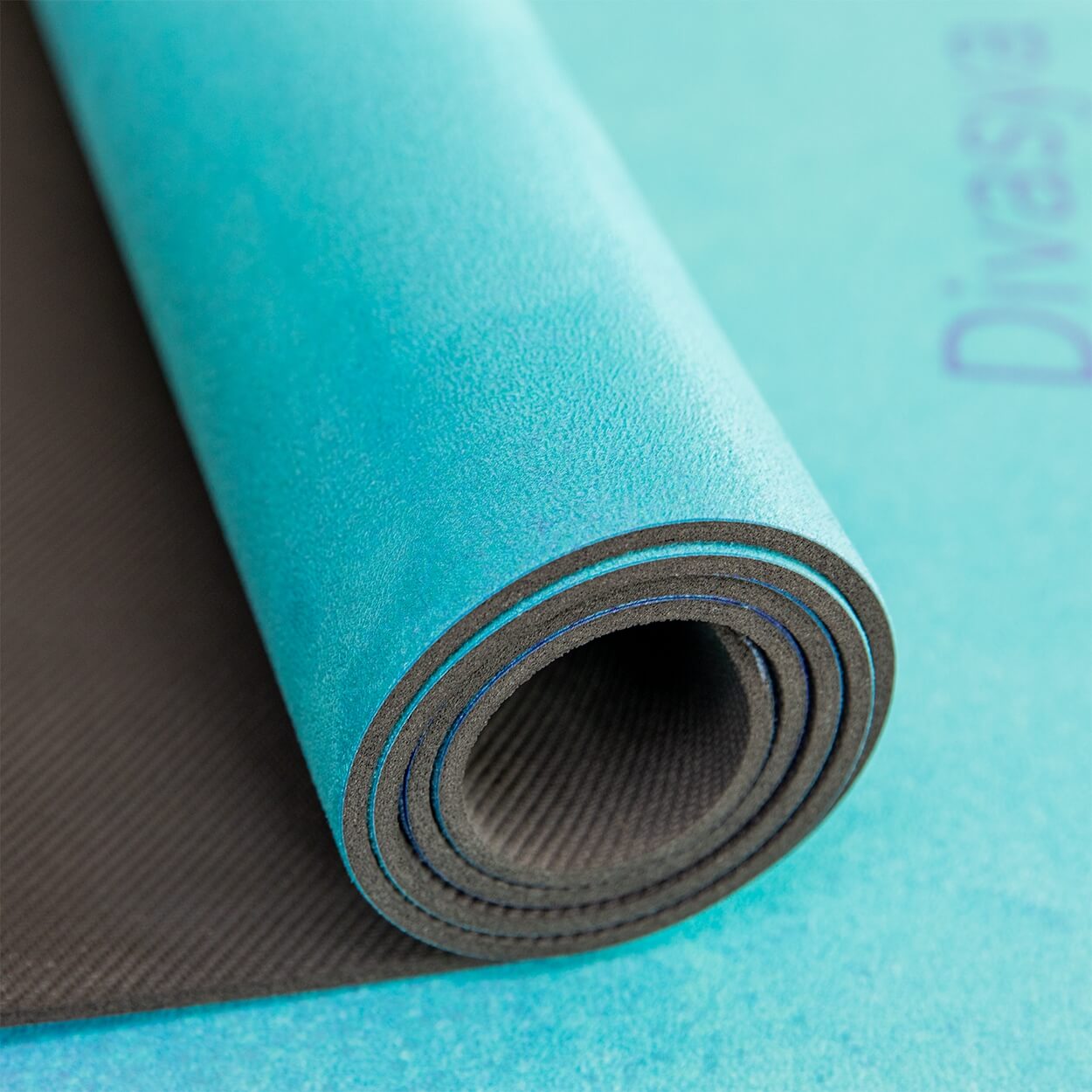 Nachhaltige Yogamatte aus Naturkautschuk & recycelter Mikrofaser