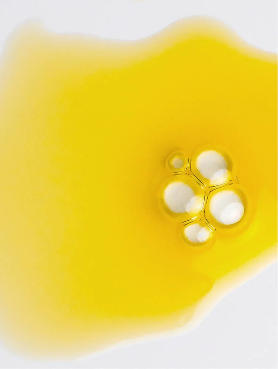 Naturbelassenes Gesichtsöl von Lamidibeauty für entspannte und geschützte Haut.