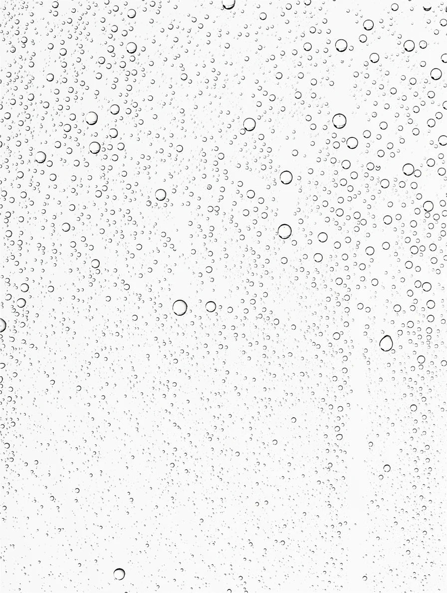 Detailansicht des sprühenden Microbiome Face Mists mit Aloe Vera für strahlende Hautpflege.