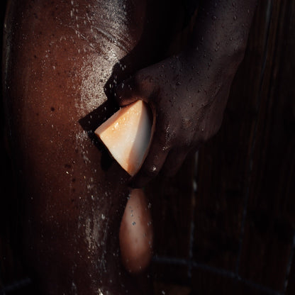 Verpackung der nergetischen Seife block 004 von ∴ therefore beauty, ideal für trockene Haut.