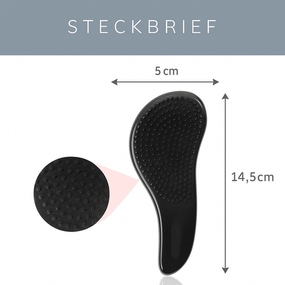 Anwendung der KÖsmetik Detangler Bürste, um Knoten sanft aus dem Haar zu entfernen.