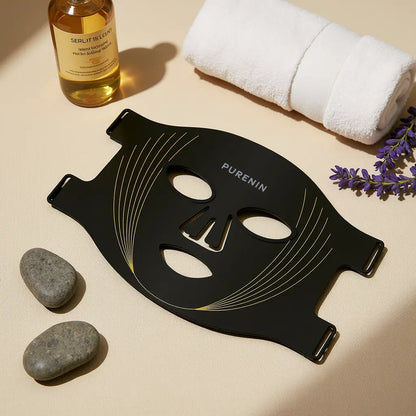 Detailansicht der LEDs auf der ekovita Lichttherapie Maske, ideal für Hautpflege-Anwendungen.