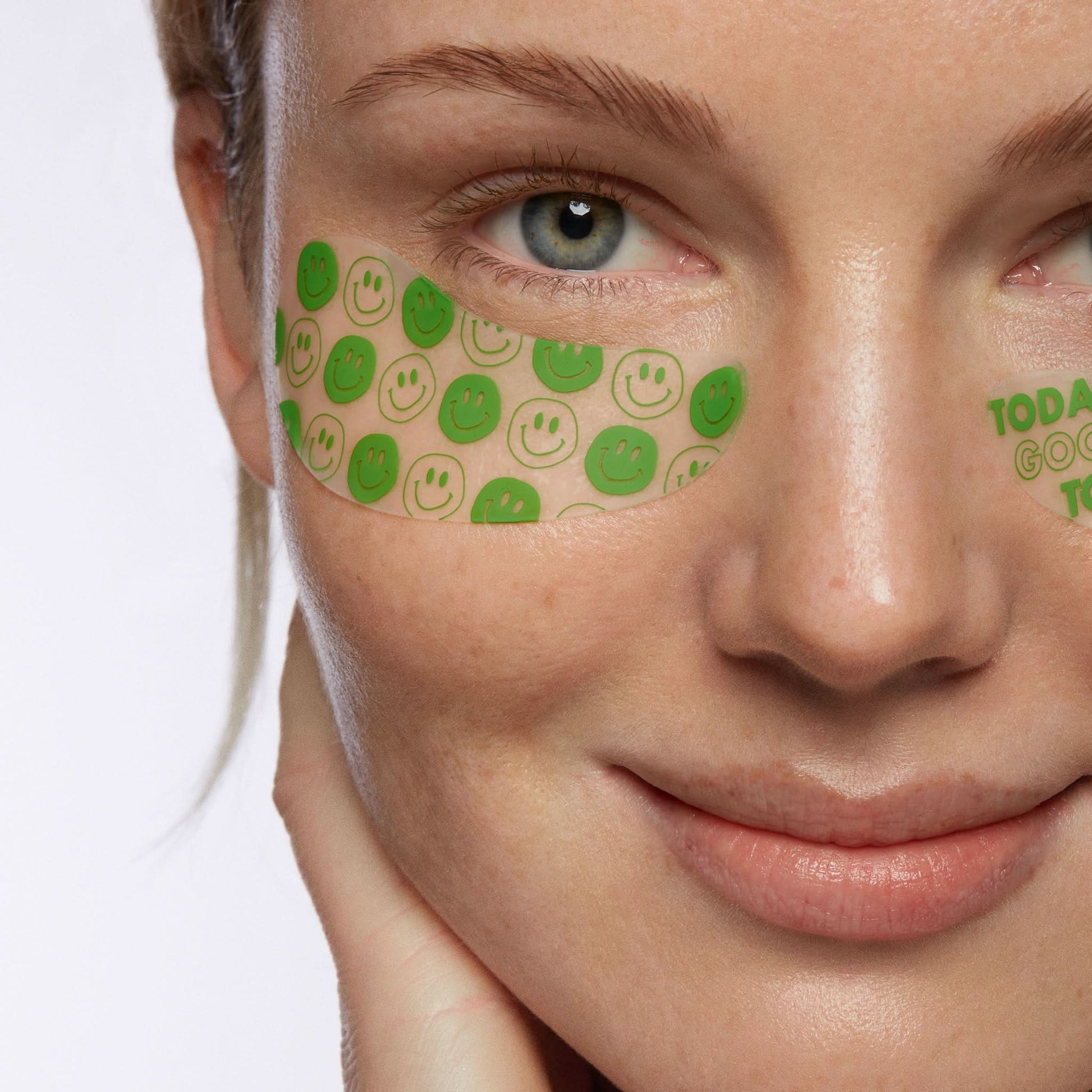 Verpackung der Everlasting Eye Pads, umweltfreundlich und nachhaltig, perfekt für sanfte Augenpflege.