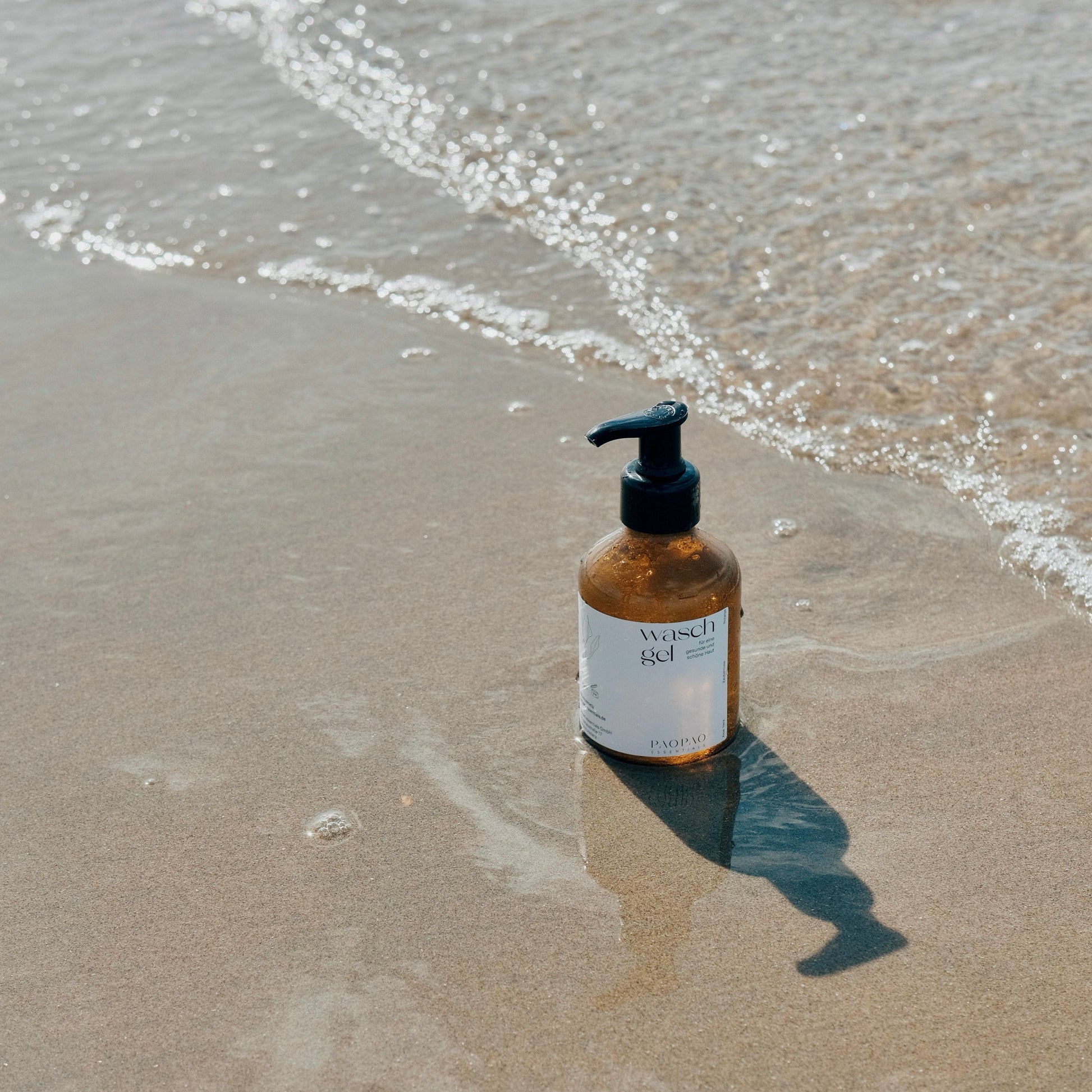 Verpackung des Waschgels für unreine Haut, bestehend aus natürlichen Inhaltsstoffen.