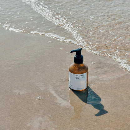 Verpackung des Waschgels für unreine Haut, bestehend aus natürlichen Inhaltsstoffen.