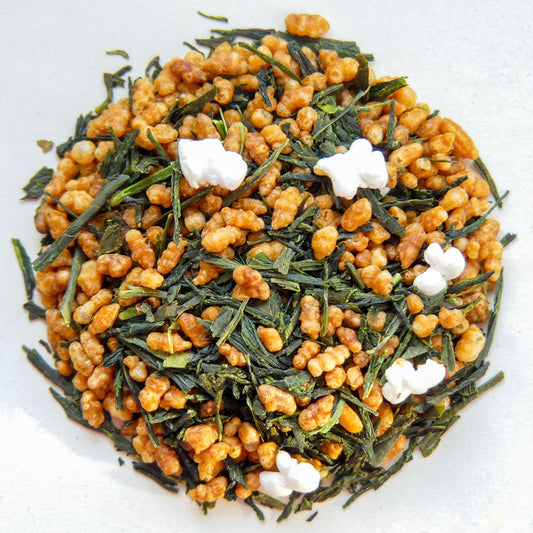 Premium Genmaicha Grüntee von ekovita im hochwertigen Verpackungsdesign, ideal für Tee-Liebhaber.