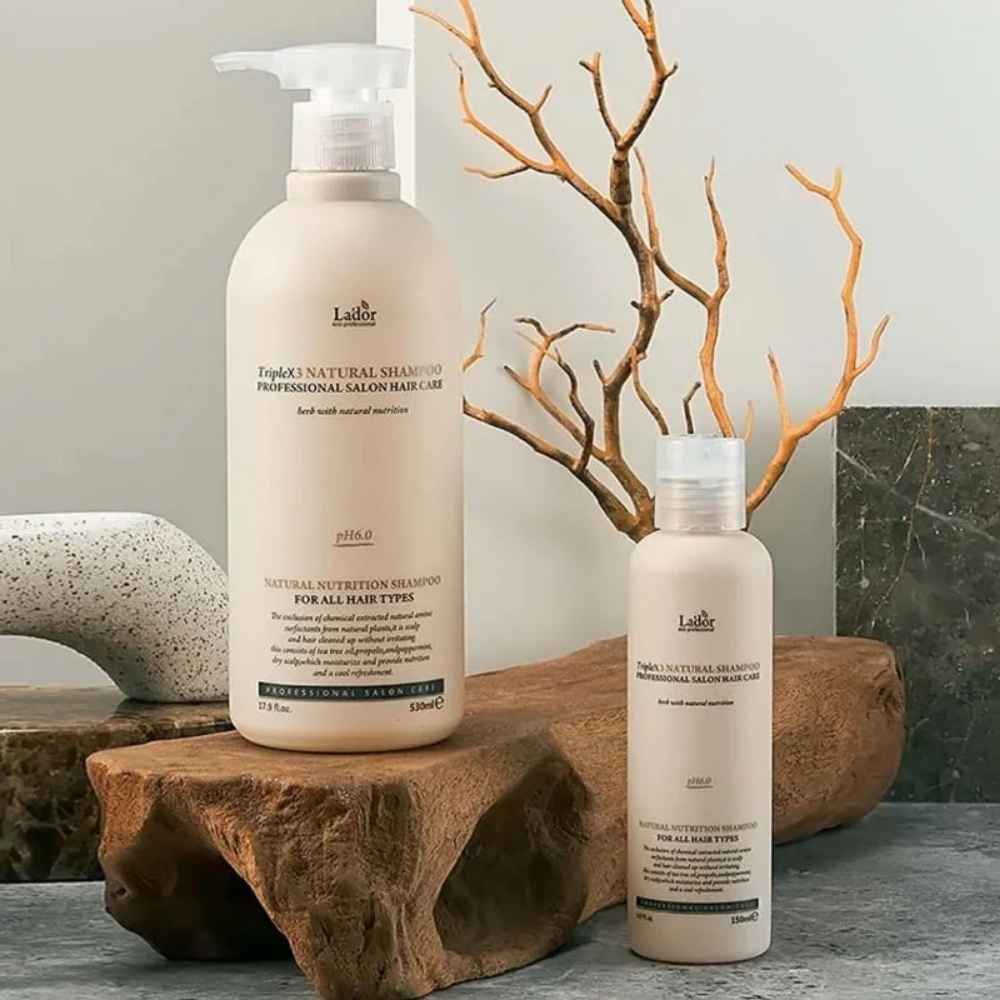 Detailaufnahme der LADOR Shampoo-Verpackung, zeigt Inhaltsstoffe für gesunde, gepflegte Haare.