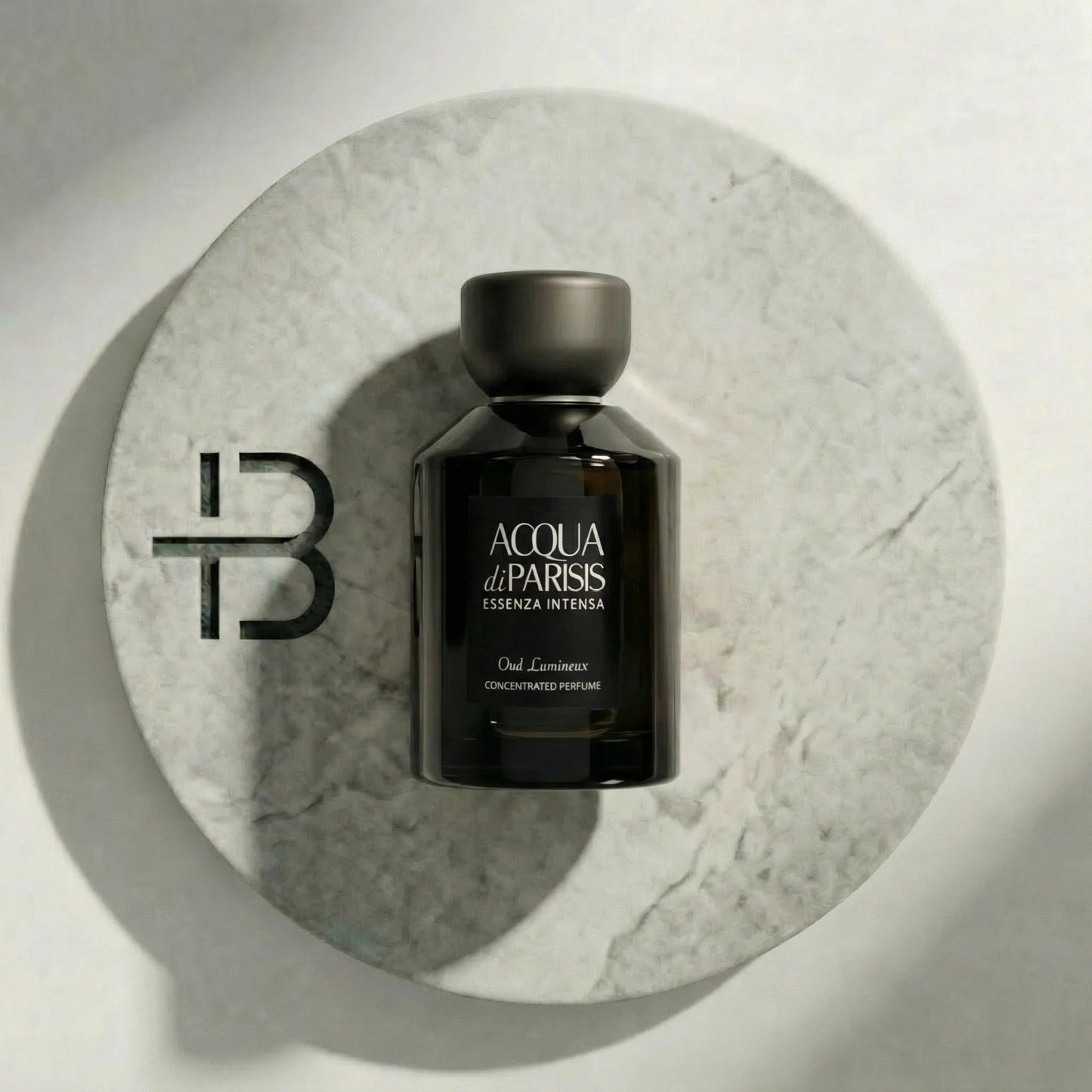 Reyane Tradition Acqua di Parisis Essenza Intensa Oud Lumineux Eau de Parfum