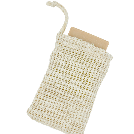 Handgefertigtes Seifensäckchen von therefore beauty für mehr Schaum und sanftes Peeling bei der Körperpflege.