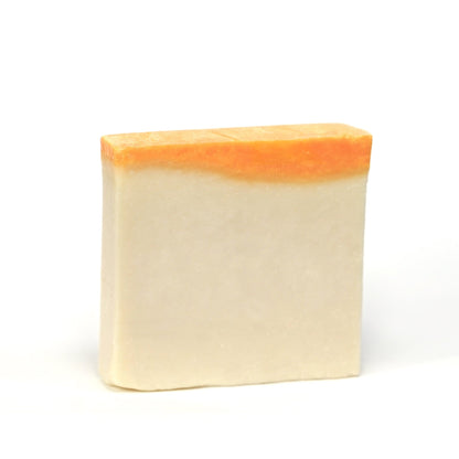 Detailaufnahme der Seife block 004 mit kräftiger Farbe, geeignet für Afro-Haare.