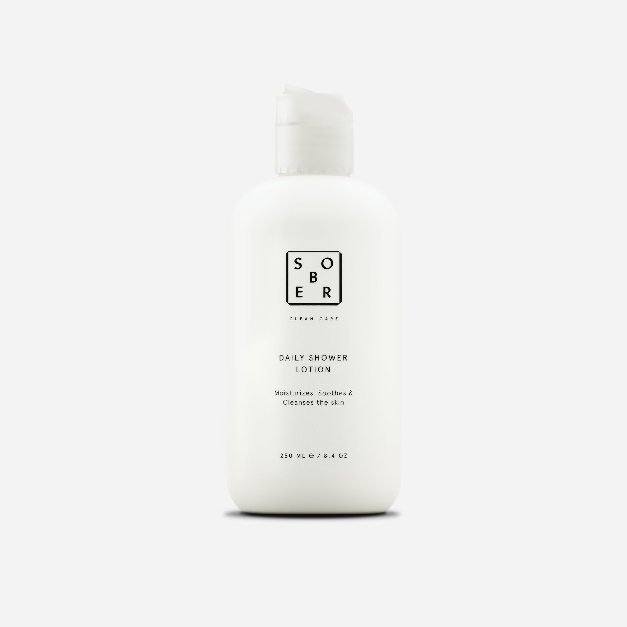 Ekovita Daily Shower Lotion in eleganter Flasche, vegan, für geschmeidige Hautpflege während der Dusche.